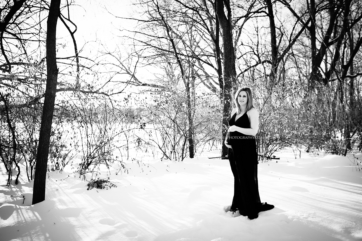 RENEE STENGEL Photography | Charlotte Underwater and Portrait Photographer | Winter Snow Maternity Outdoor Session