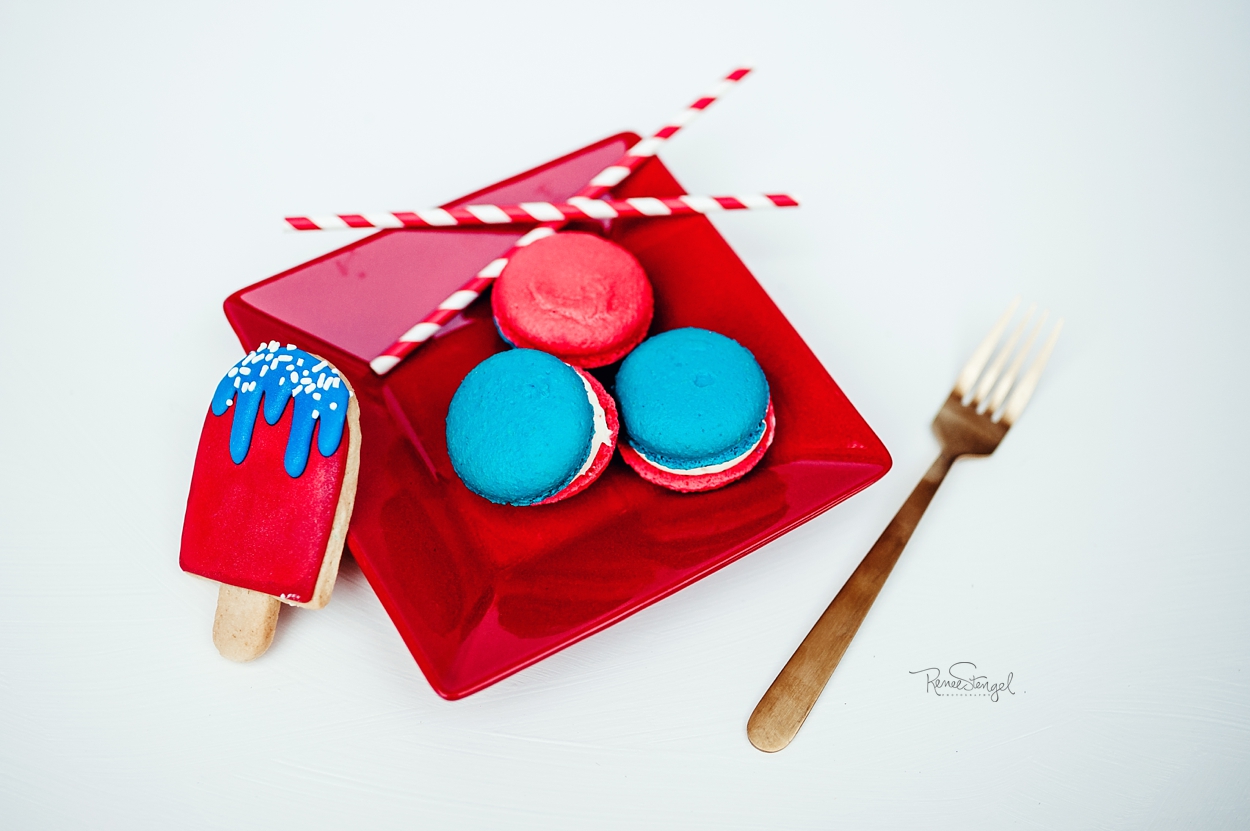 Happy 4th of July Sweet Treats | Suarez Bakery ~ Amelie's French Bakery | Renee Stengel Photography | Charlotte Child and Family Photographer | www.reneestengelphotography.com |