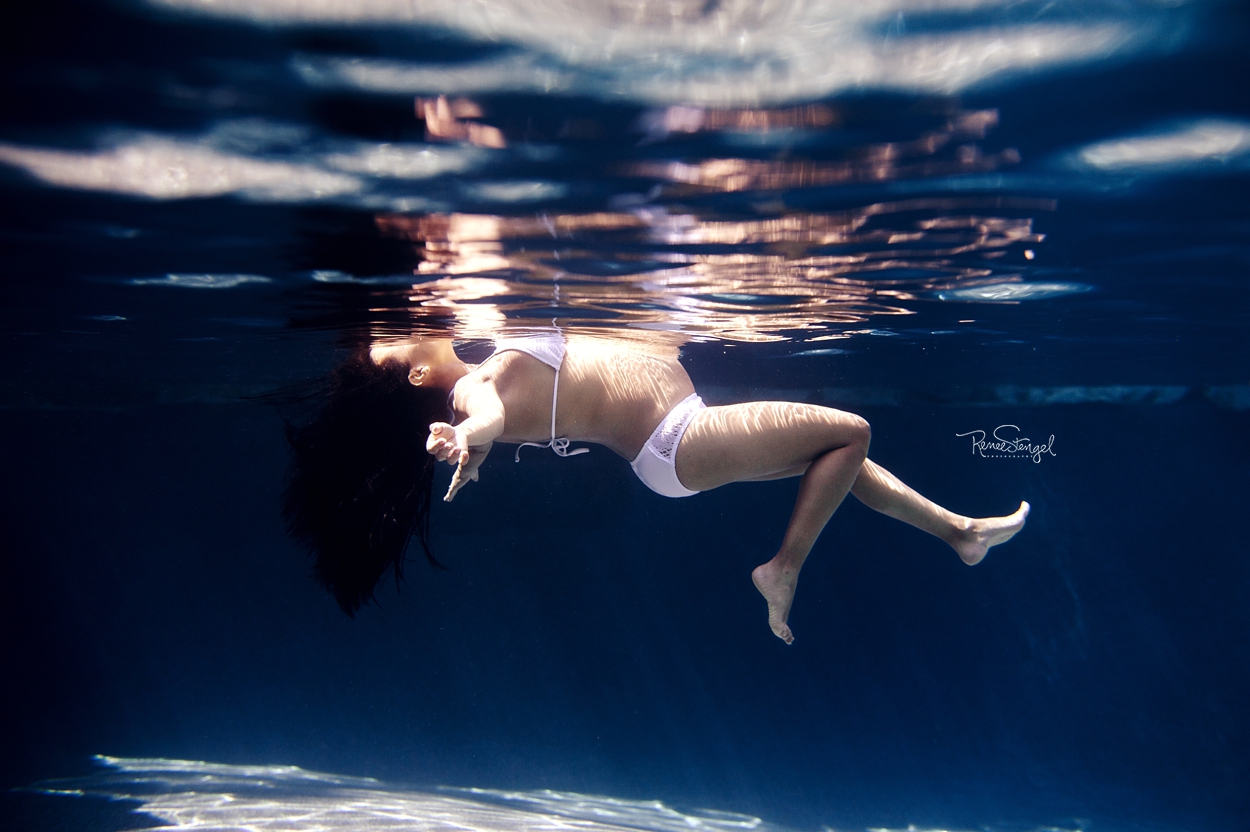 RENEE STENGEL Photography | Charlotte Portrait and Underwater Photographer | Underwater Maternity Mama Floating with Beautiful Reflection