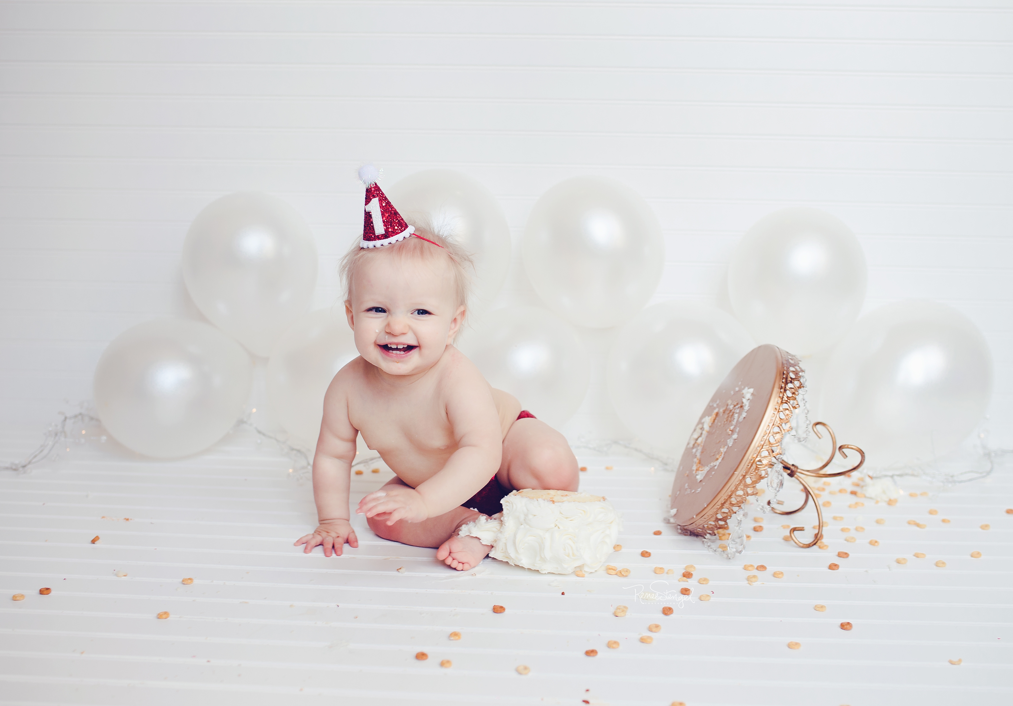 RENEE STENGEL Photography | Charlotte Underwater and Portrait Photographer | Winter 1st Birthday Cake Smash | White Gold and Red Sparkle