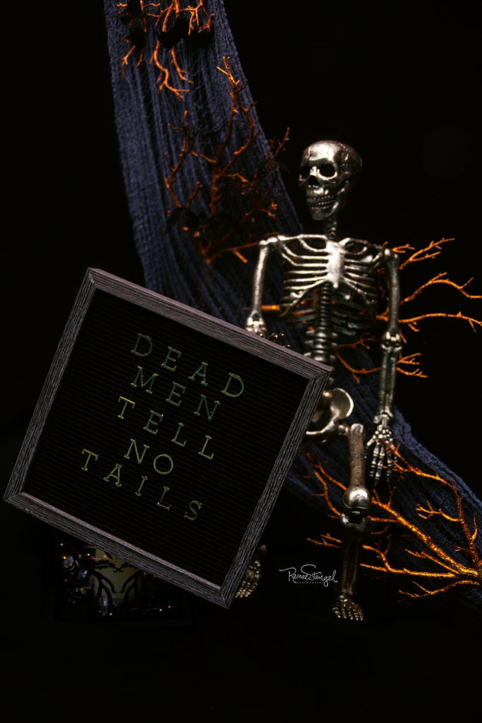 Dead Men Tell No Tails Halloween Skeleton Letterboard Underwater